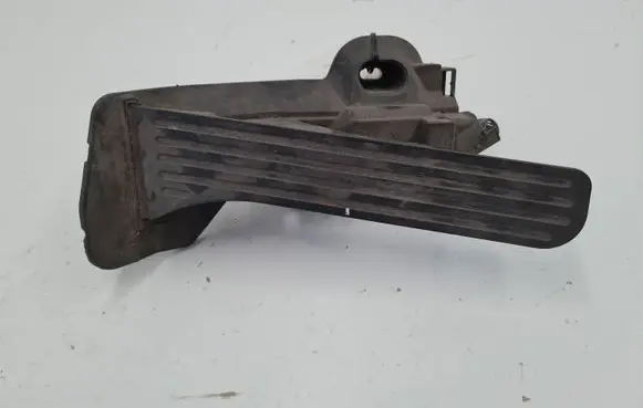 Volkswagen PASSAT B6 Accelerator throttle pedal 1K2721503M