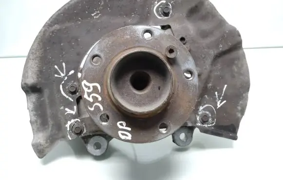 BMW 5 E60 E61 Front wheel hub spindle knuckle 6760954 6908705 61126908705