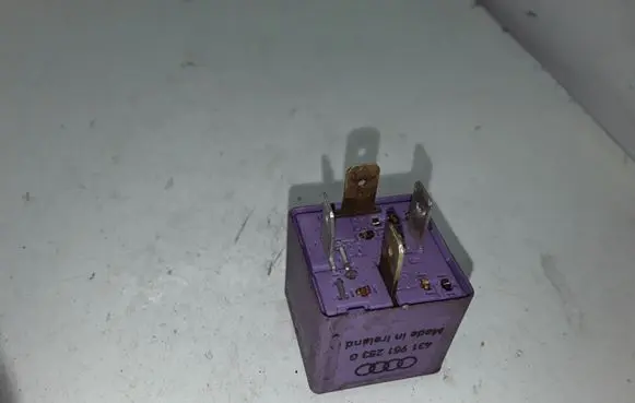 Audi A4 S4 B7 8E 8H Other relay 899516000 431951253