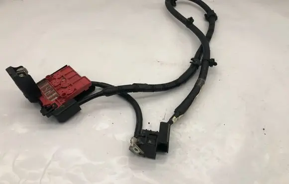 Mazda CX-3 Positive cable (battery) Udb3s67070