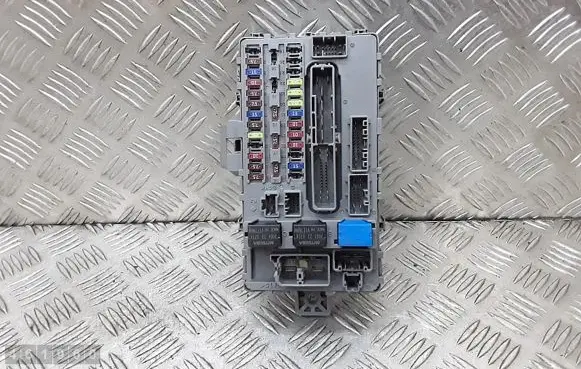 Honda Accord Fuse module TL4E211