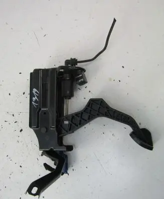 Skoda Octavia Mk2 (1Z) Clutch pedal 
