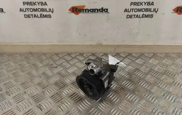 Iveco Daily 6th gen Power steering pump 5801893653