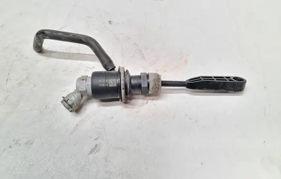 Dacia Duster Clutch master cylinder 804930 3422219
