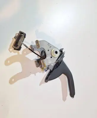 Hyundai i30 Handbrake/parking brake lever assembly