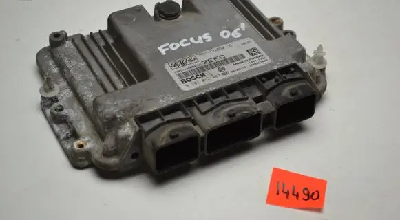 Ford Focus Engine control unit/module 7M5112A650UC 0281012487