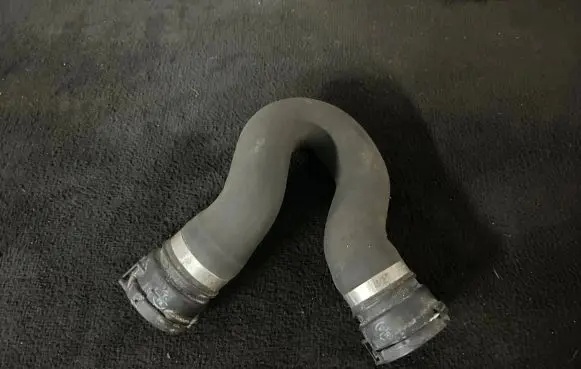 Audi Q5 SQ5 Engine coolant pipe/hose 4F0122293C