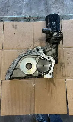 Hyundai Santa Fe Oil filter mounting bracket