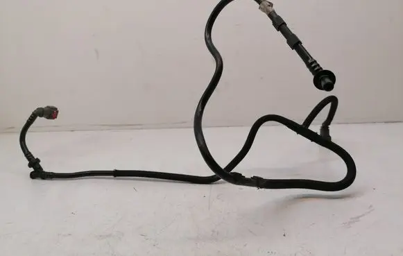 Opel Vivaro Fuel line pipe 3404892