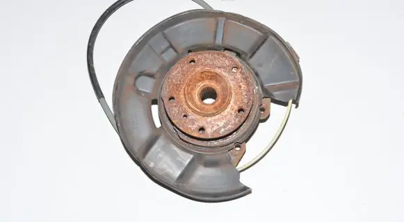 Rear wheel hub