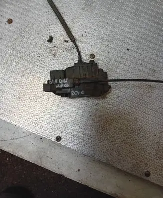 Renault Kangoo II Sliding door lock 8200497672d