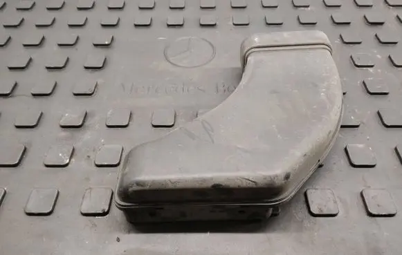 KIA Sportage Air intake duct part 282102S000
