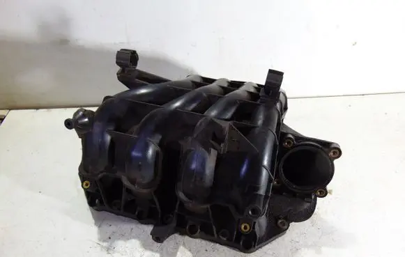 Volkswagen Golf VIII Intake manifold