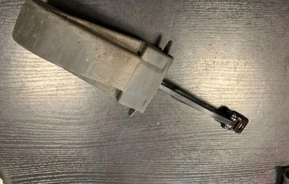 BMW 5 F10 F11 Rear door check strap stopper 7182019