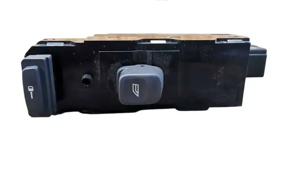 Volvo V70 Electric window control switch 8682950 02W11E MP112300054