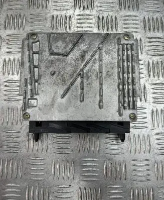 Volvo V70 Engine control unit/module 28SA4018 0000062433 0281001776