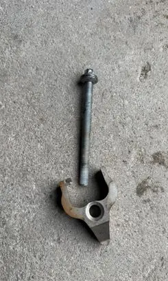 Mini Cooper Countryman R60 Fuel Injector clamp holder 