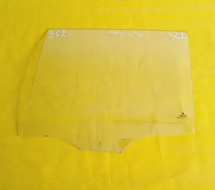 Skoda Fabia Mk1 (6Y) Rear door window glass