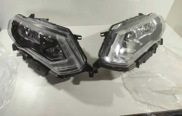 Nissan X-Trail T32 Headlight/headlamp