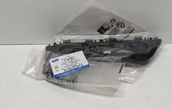 Ford Focus Rear bumper mounting bracket 2438505