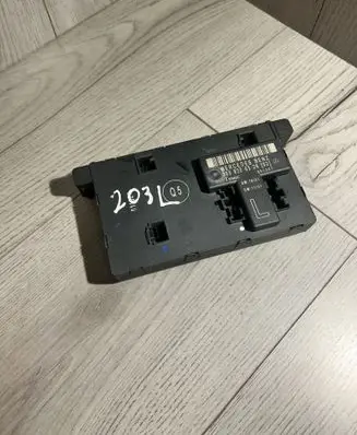 Mercedes-Benz C W203 Door control unit/module 2038200326