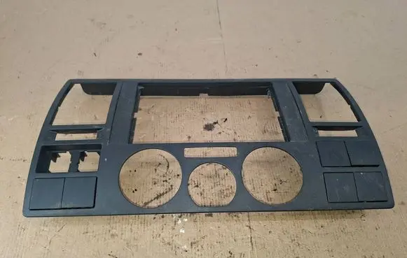 Volkswagen Transporter - Caravelle T5 Radio/GPS head unit trim 7H0857237