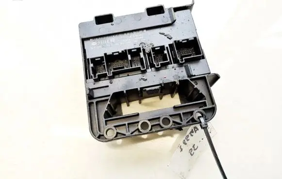 Volkswagen Golf V Comfort/convenience module 5dk00858315 5dk008583-15