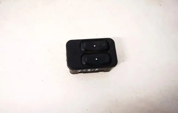 Opel Zafira A Electric window control switch 13363201 90561088