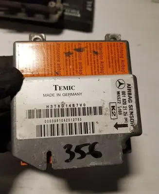 Mercedes-Benz E W210 Airbag control unit/module 0018202126 H3T8D14B7V0