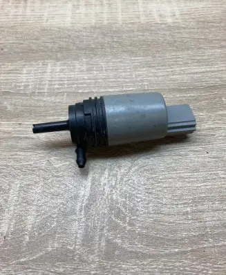 BMW 5 E60 E61 Windscreen/windshield washer pump 6934159 235576
