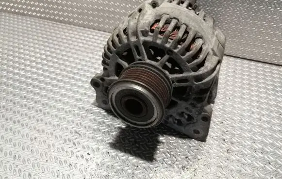 Volkswagen Caddy Generator/alternator 06F903023
