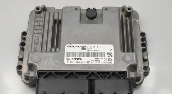Volvo V60 Engine control unit/module 31331540