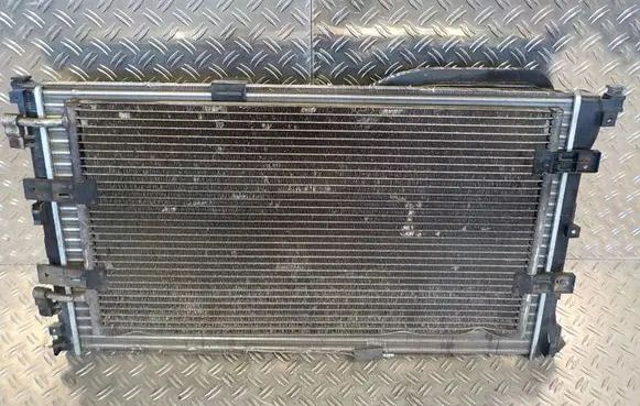 Opel Vivaro Radiator set 