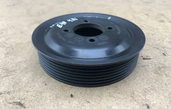 BMW X5 E70 Water pump pulley 7545295 11517545295 754529502