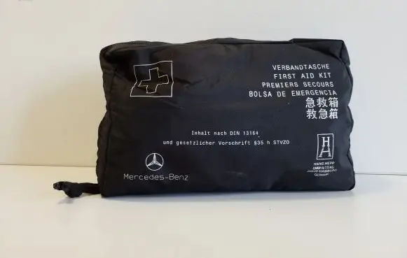 Mercedes-Benz EQB First aid kit 