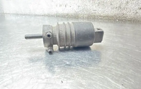 Opel Vectra C Windscreen/windshield washer pump