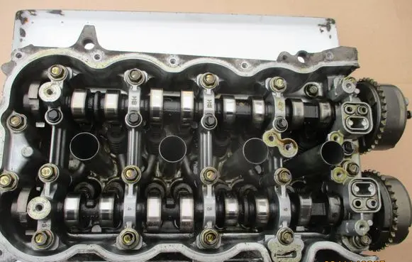 Toyota Yaris Engine head 20112025