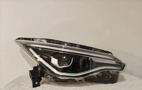 Renault Zoe Headlight/headlamp 260100279R 1006E003