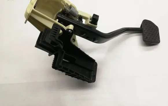 BMW 5 GT F07 Brake pedal 9144253