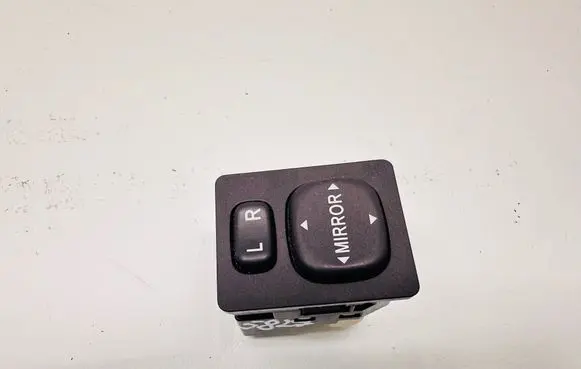 Toyota Yaris Wing mirror switch 769746E 183574