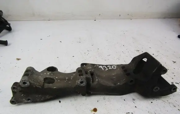 Volkswagen Golf IV Generator/alternator bracket 06A903143H