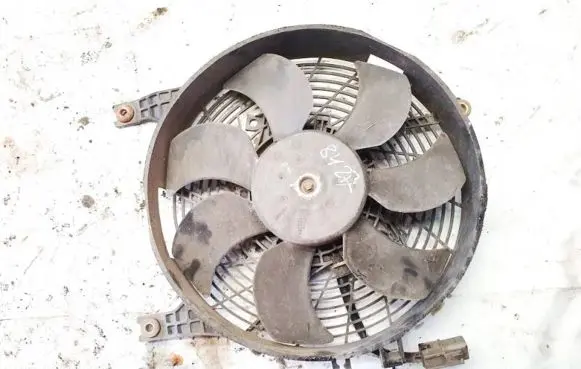 Mitsubishi Space Star Radiator cooling fan shroud