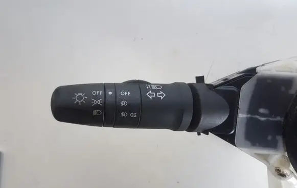 Nissan X-Trail T30 Indicator stalk 8H700 25540