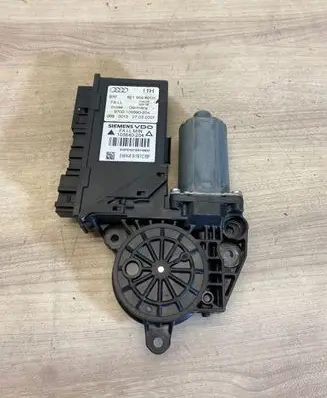 Seat Exeo (3R) Rear door window regulator motor 8E0959801E