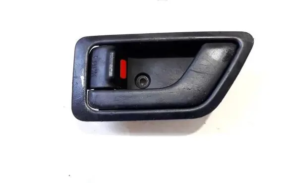 Hyundai Getz Front door interior handle 82611tb010 82611-tb010