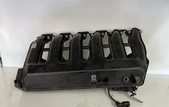 BMW 5 E60 E61 Intake manifold 7790701