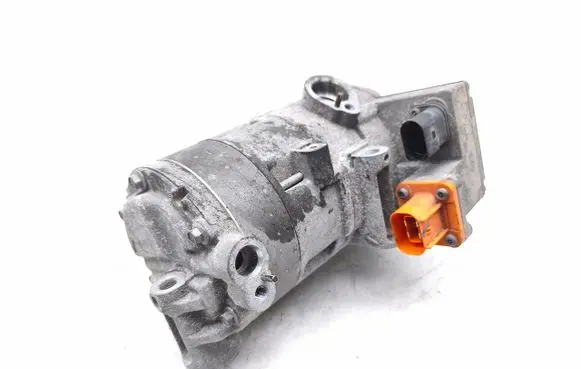 Volkswagen Golf Cross Air conditioning (A/C) compressor (pump) 5QE816803