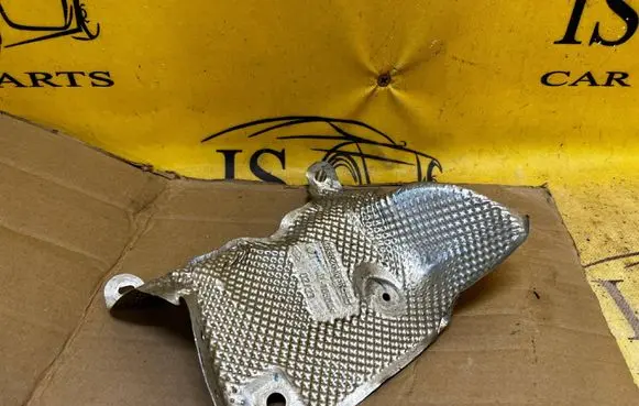 Dacia Sandero III Exhaust heat shield 483826665R
