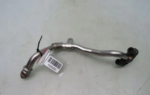 Nissan Qashqai J12 Turbo turbocharger oiling pipe/hose