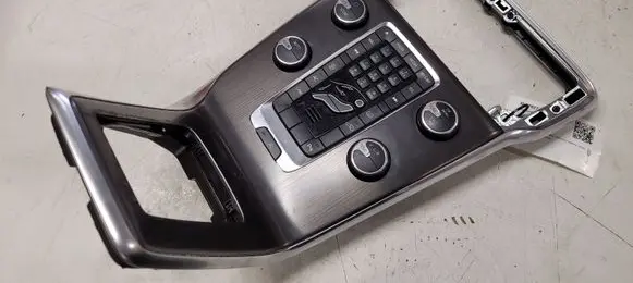 Volvo V40 Climate control unit 08632794 2695697Y5CS